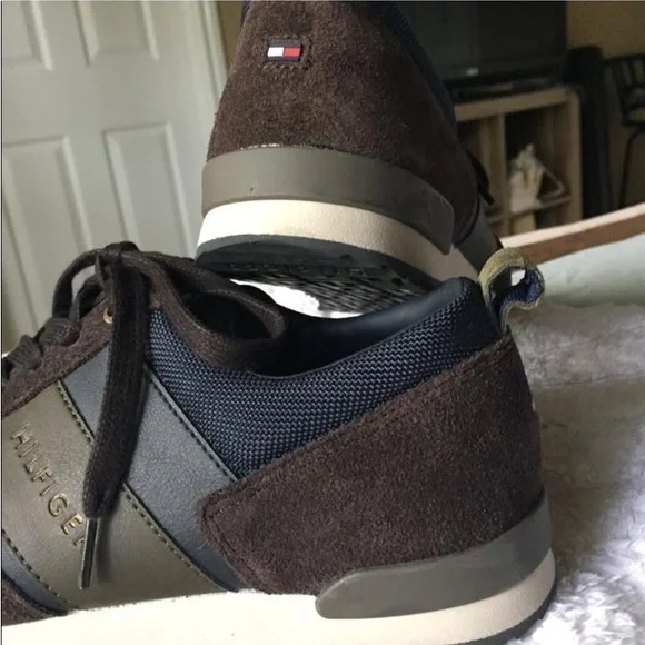 Tommy Hilfiger Brown and Black Sneakers, Like new. - Picture 3 of 7